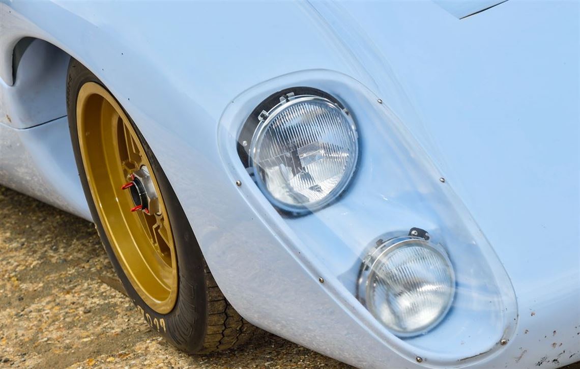 lola-t70-mk3b