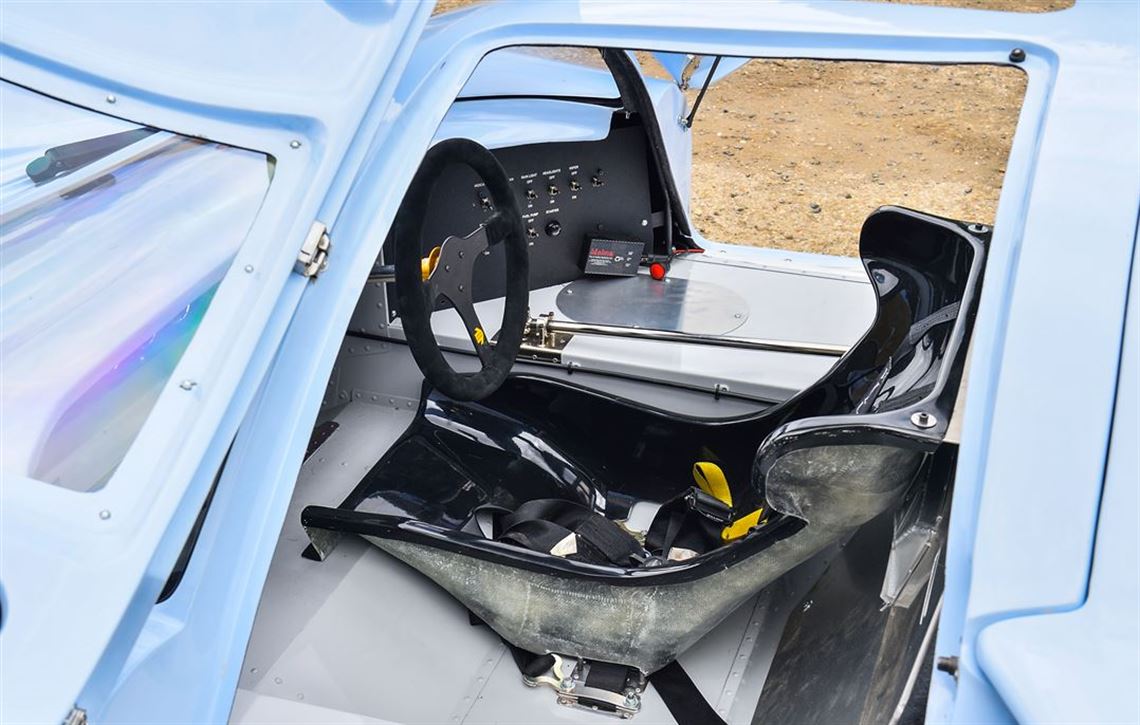 lola-t70-mk3b