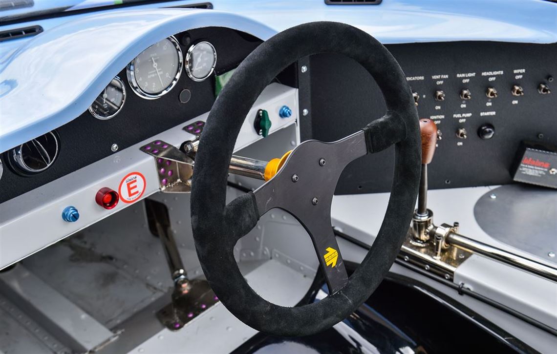 lola-t70-mk3b