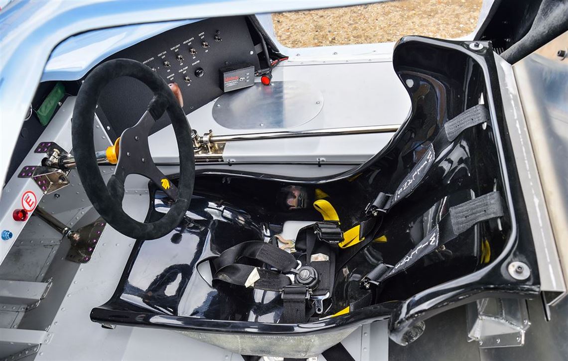lola-t70-mk3b