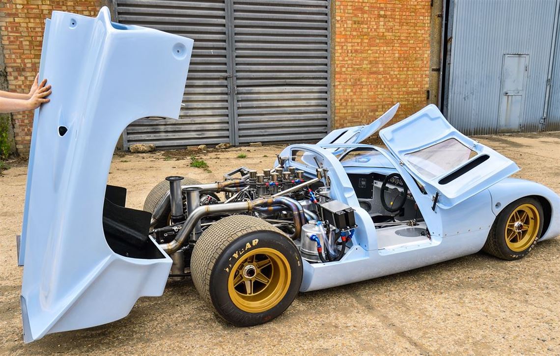 lola-t70-mk3b