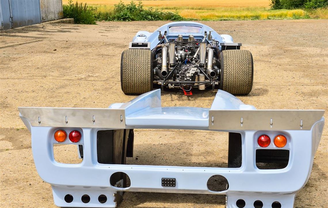 lola-t70-mk3b