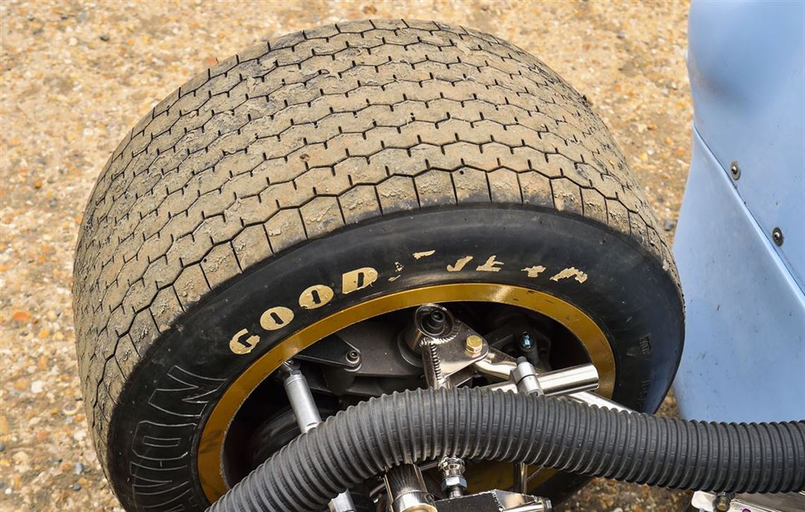 lola-t70-mk3b